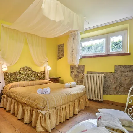 Holiday home Hill Capannori