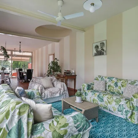 Holiday home Hill Capannori